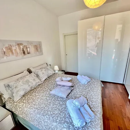 Apartamento Divina Luxury With Jacuzzi Near The